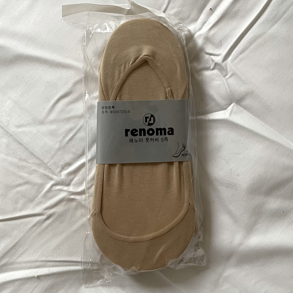 NWT SET OF 5 NO SHOW SOCKS FROM KOREA